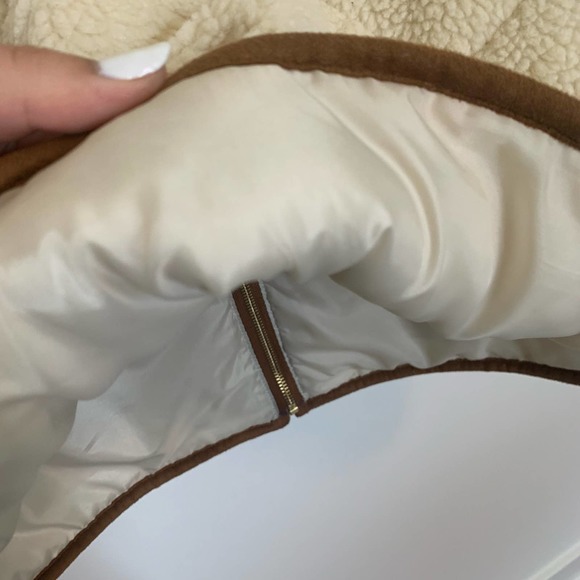 Old Navy Vest Size XL Sleeveless Cream Sherpa Quilted Stone Carving - Picture 14 of 16